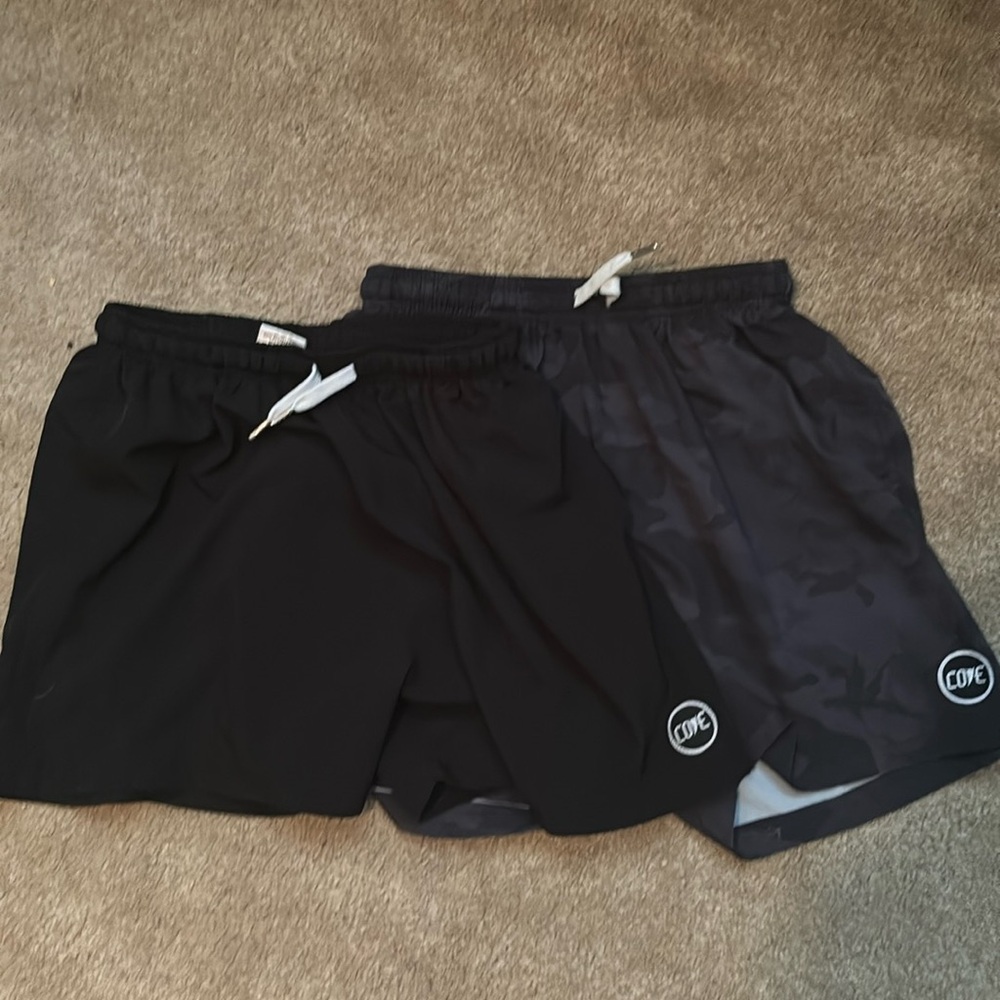 Cove surf shorts. Size:32. Worn once